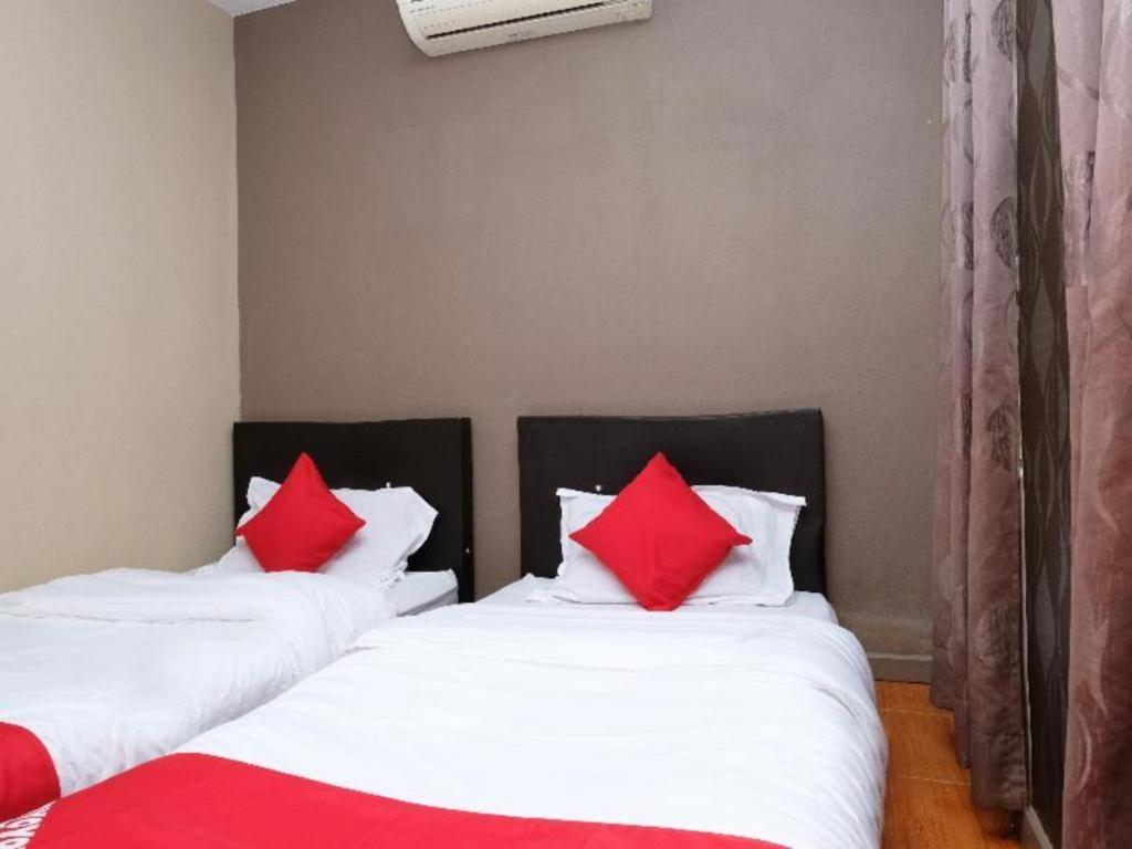 Oyo 44123 Hotel Al-Saif Kuala Kerai Kültér fotó