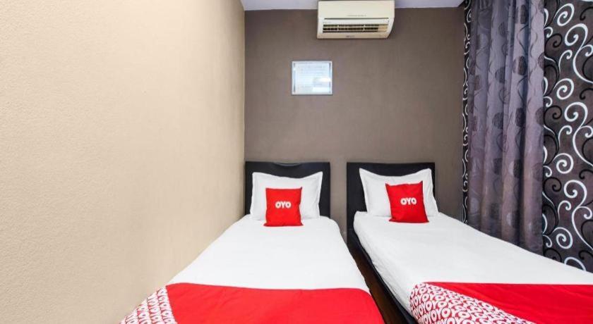Oyo 44123 Hotel Al-Saif Kuala Kerai Kültér fotó