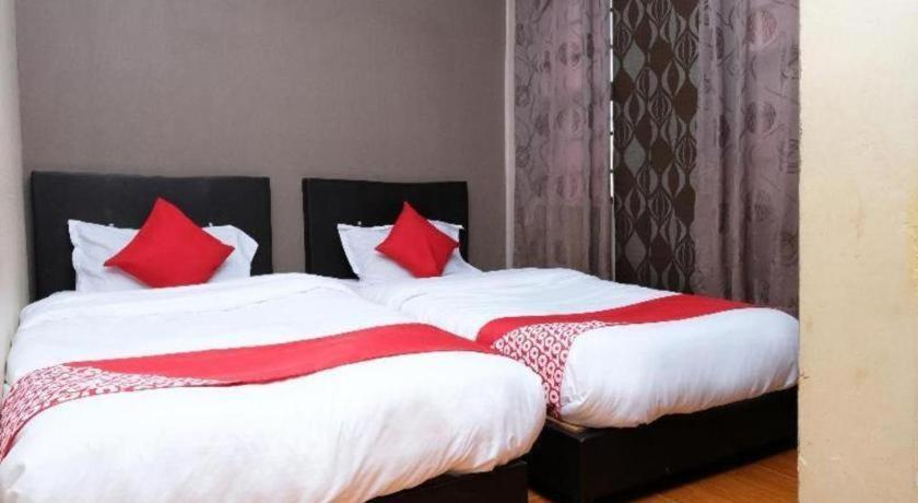 Oyo 44123 Hotel Al-Saif Kuala Kerai Kültér fotó