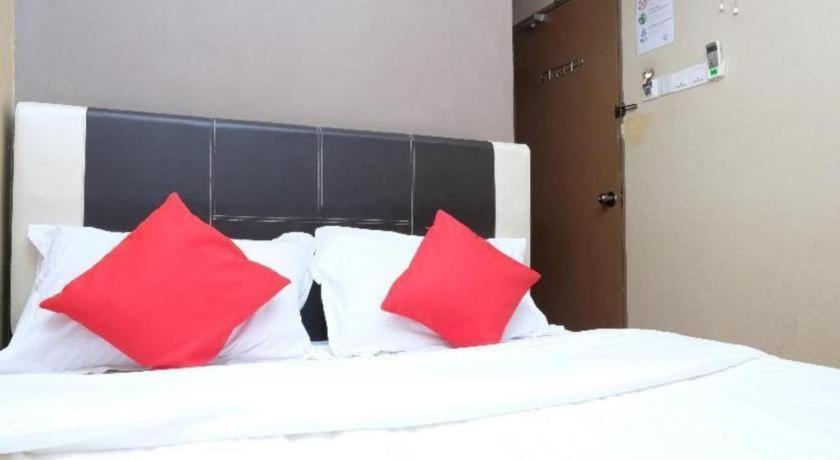 Oyo 44123 Hotel Al-Saif Kuala Kerai Kültér fotó
