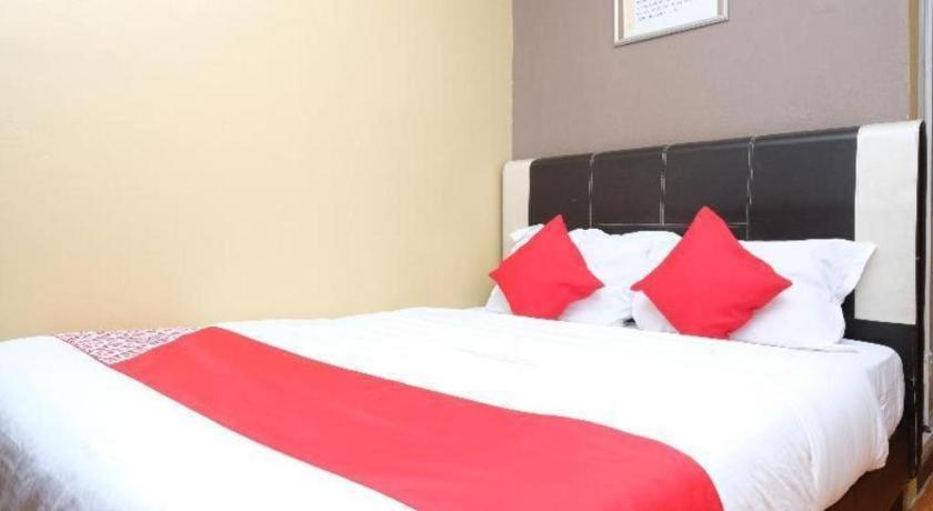 Oyo 44123 Hotel Al-Saif Kuala Kerai Kültér fotó